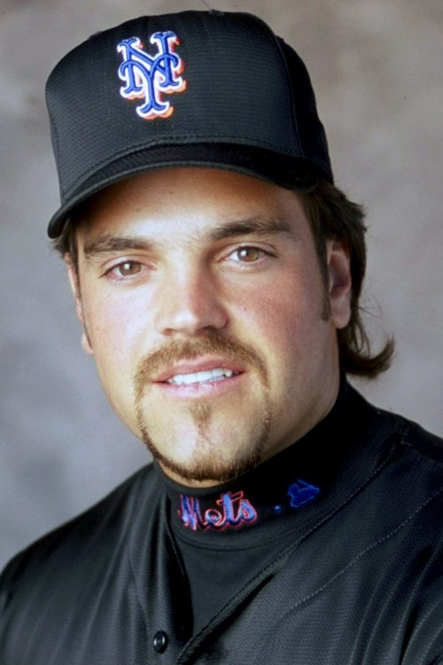 Mike Piazza headshot